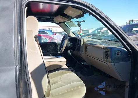 2005 GMC Sierra 1500 z USA, uszkodzony, nr VIN 1GTEC14X05Z357143